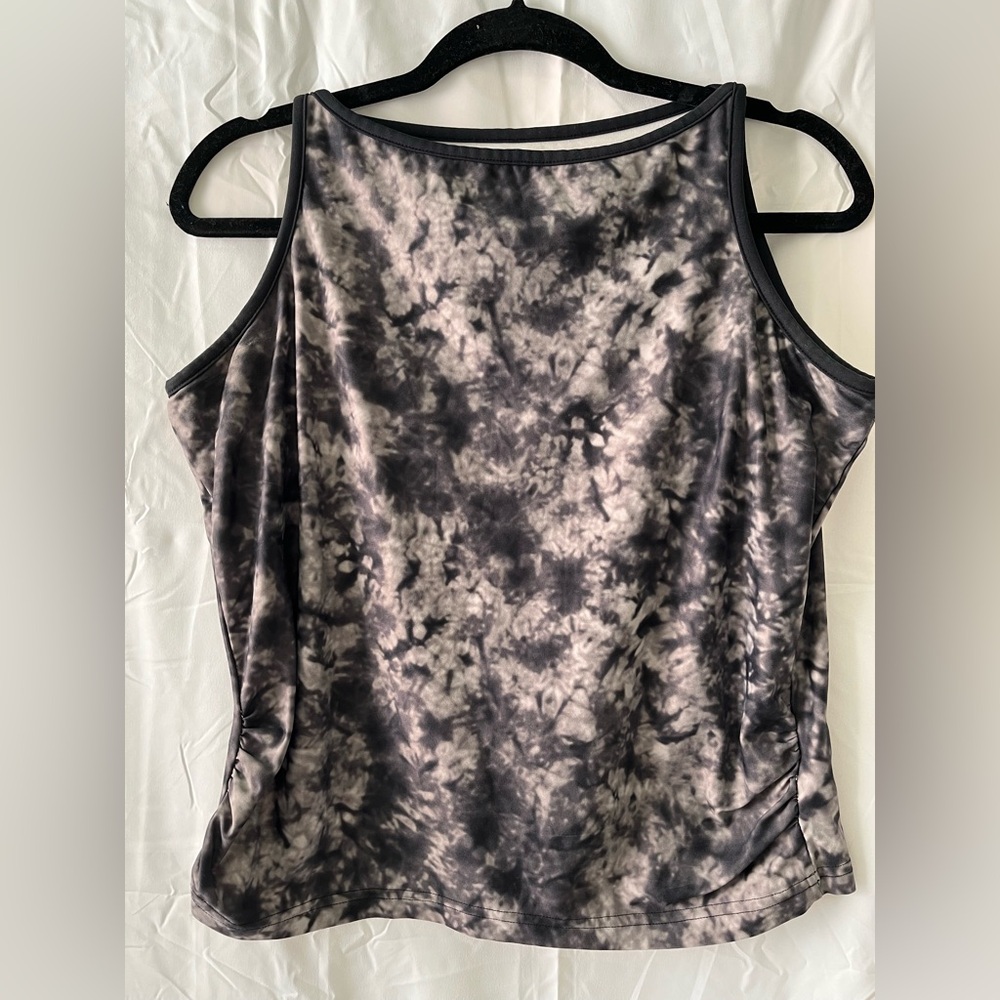 Columbia Titanium Tank Size L